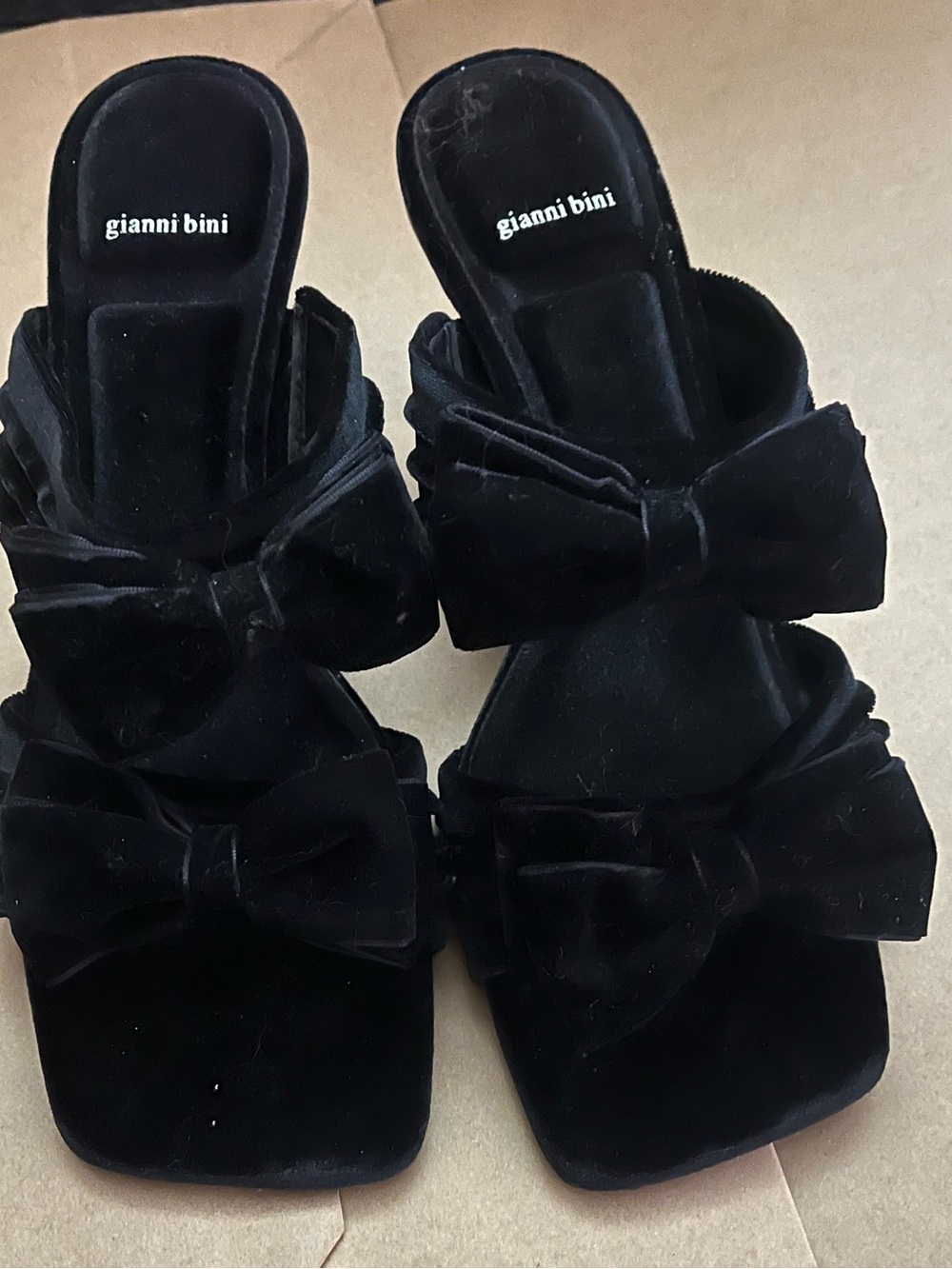 Gianni Bini Black Velvet Double-Bow Heels, Size 9, New
